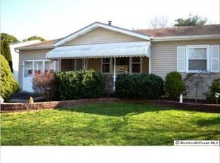 18 Millbrook Dr, Toms River, NJ 08757