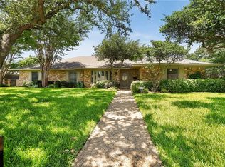 3419 Whirlaway Rd, Dallas, TX 75229