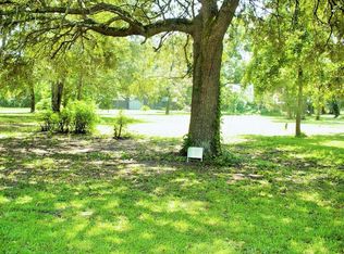 121 Broughton Hall Rd, Pinopolis, SC 29469