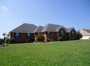 190 Country Air Ln, Manchester, TN 37355