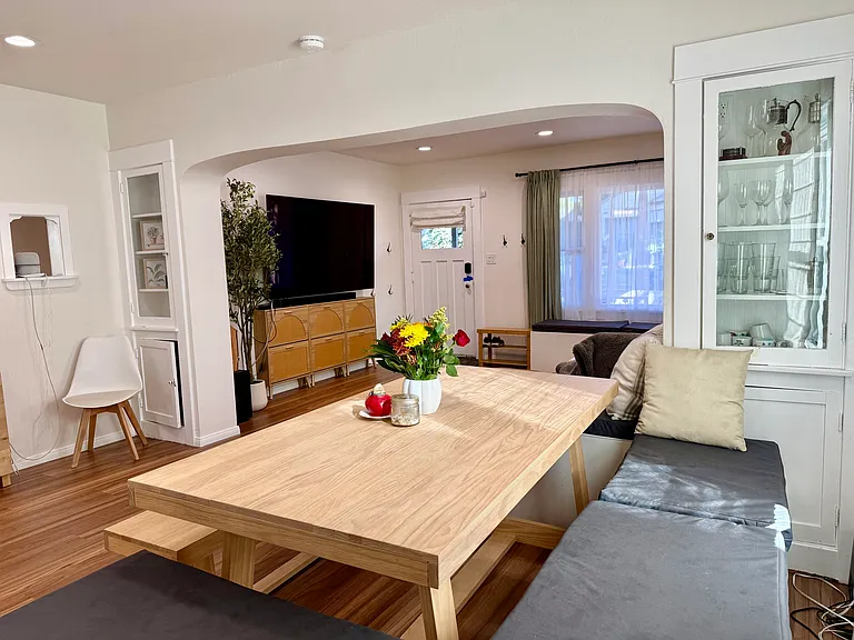 7945 Caldwell Ave — Photo 5