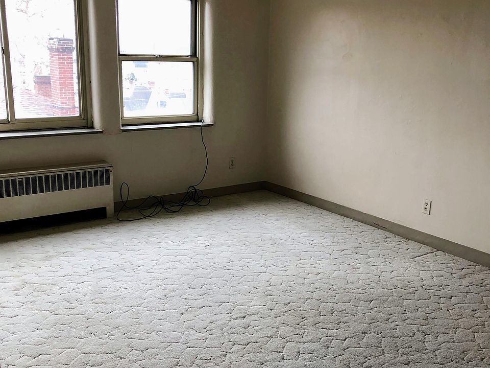 1st image of 308 N Mercer St APT 11