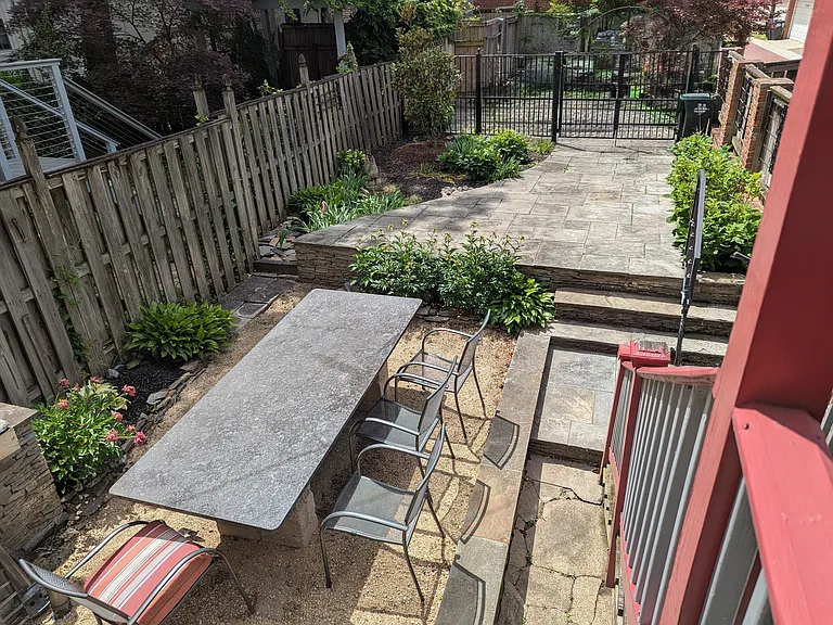 413 Constitution Ave NE — Photo 14