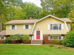 24 Kennedy Dr, Flanders, NJ 07836