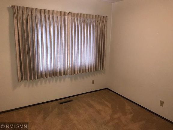 5th image of 4521 Churchill St