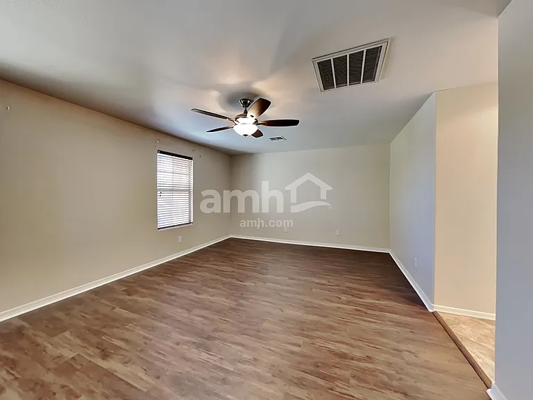 2542 W Cordia Ln — Photo 11