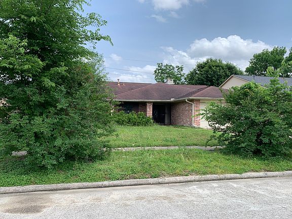 3rd image of 8906 Enchanted Forest Dr