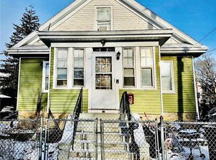 37 Fuller St, New London, CT 06320