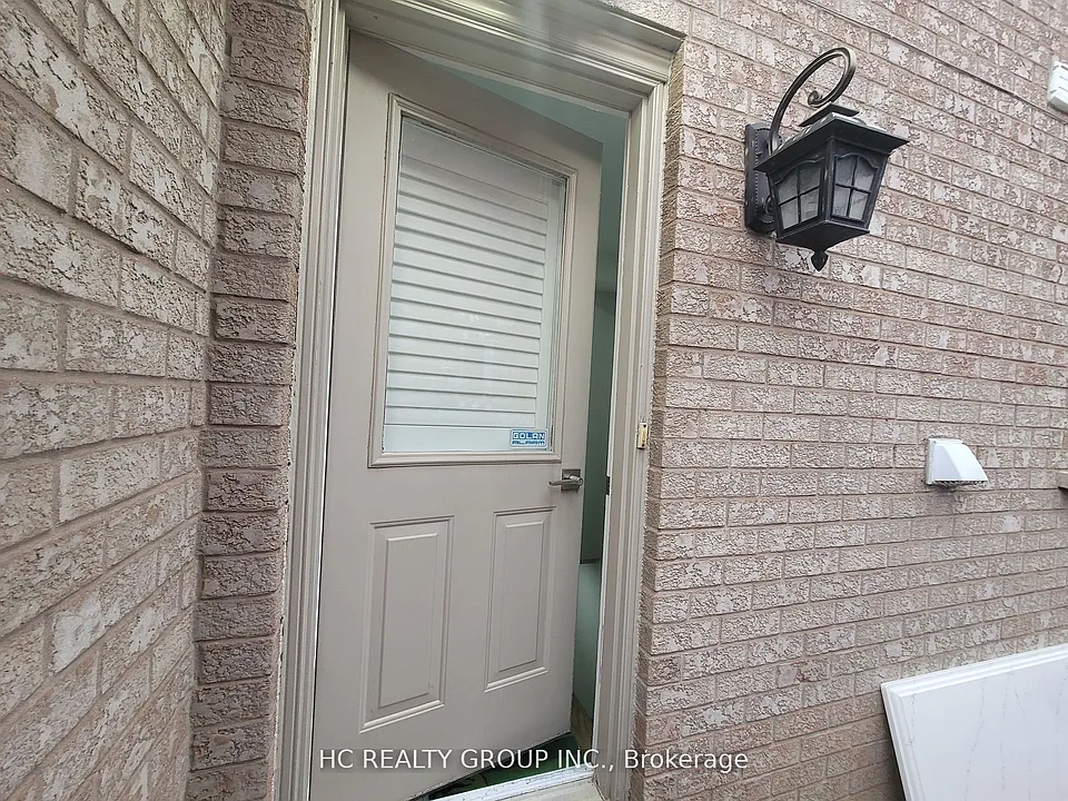 44 Dorothy Britton Dr