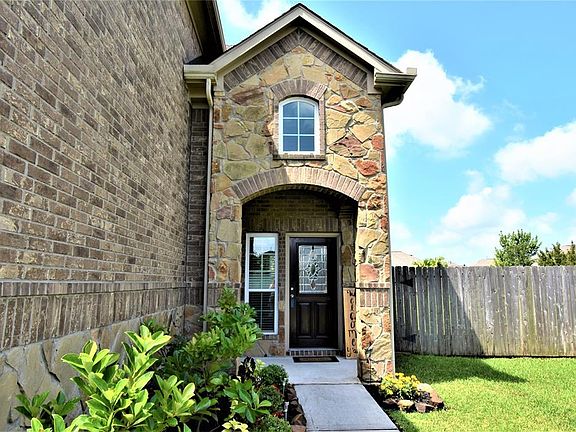 5th image of 18327 Eli Cove Ln