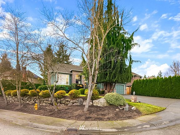 2nd image of 13143 NE 203rd Pl