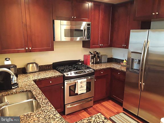 4th image of 513 W Broad St APT 513