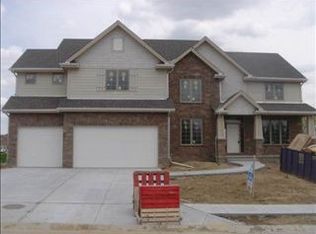 1221 S 200 St, Omaha, NE 68130