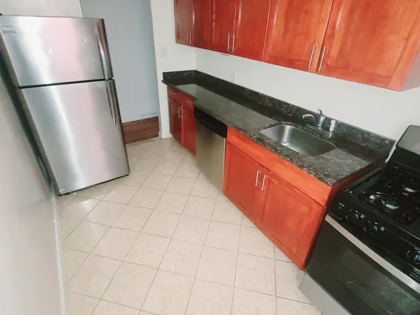 67-12 Yellowstone Boulevard image 7 of 14