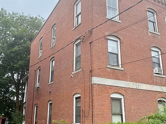 2nd image of 28-30 2nd St