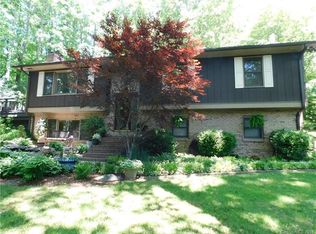 517 Burge Mountain Rd, Hendersonville, NC 28792