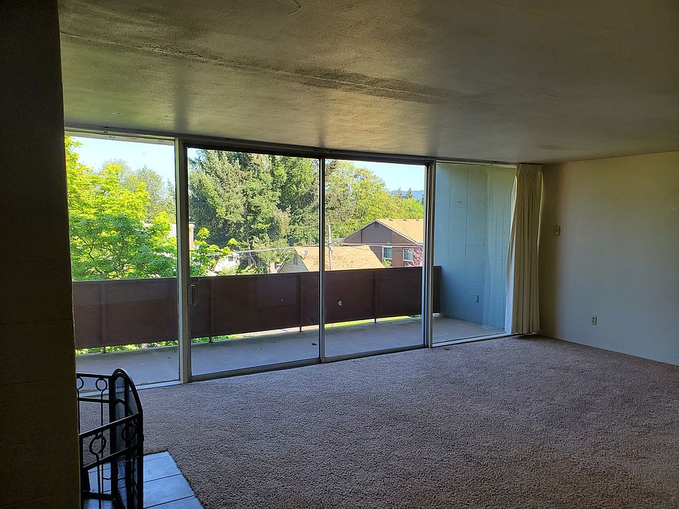 1st image of 1060 NW Fillmore Ave #22