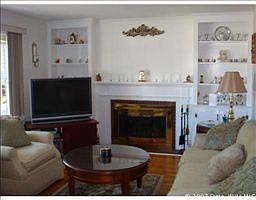 3rd image of 37 Ambrose St