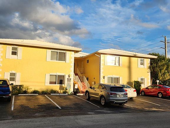 5th image of 1420 SE 4th Ave #2