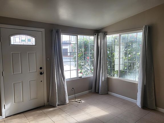 2nd image of 2031 Ayala St