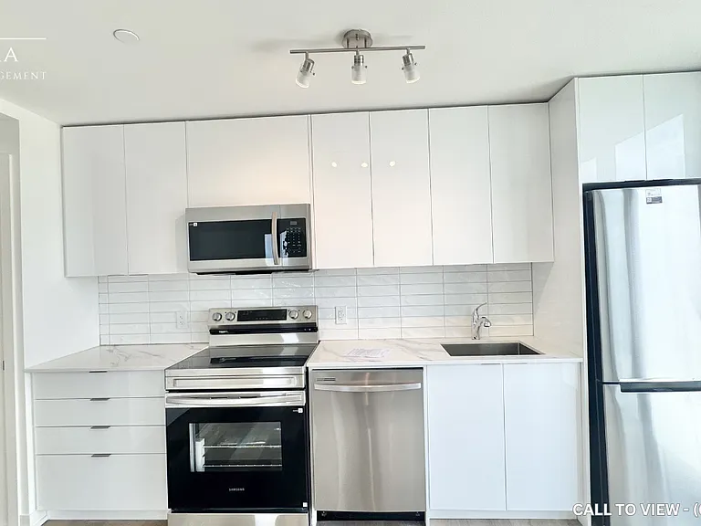 33 Erie Ave #1601 — Photo 2