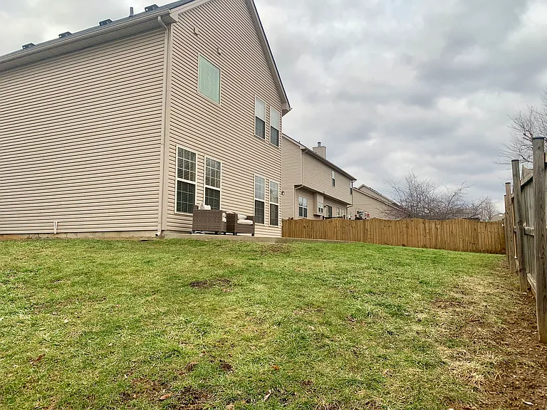114 Walden Cv — Photo 24