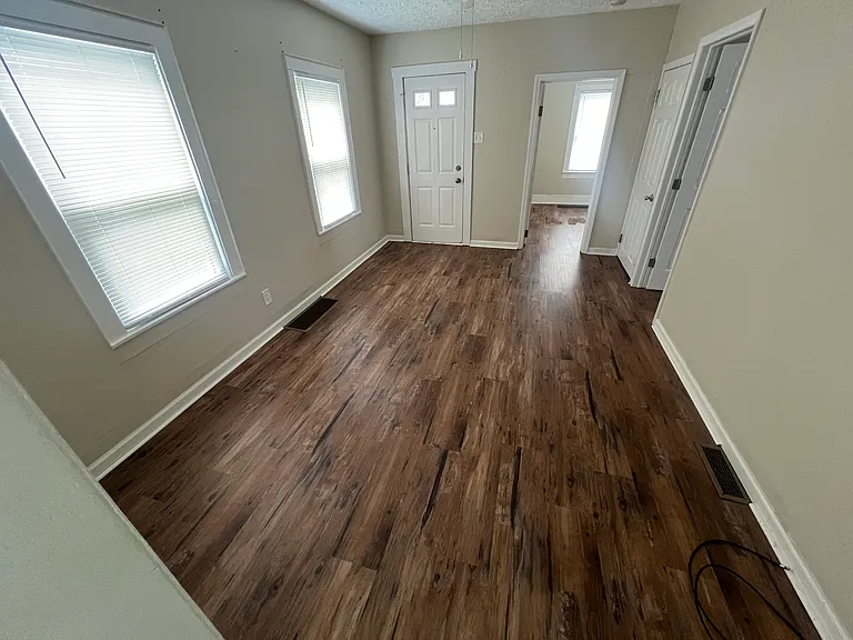 93 W 5th Ave #2 — Photo 7