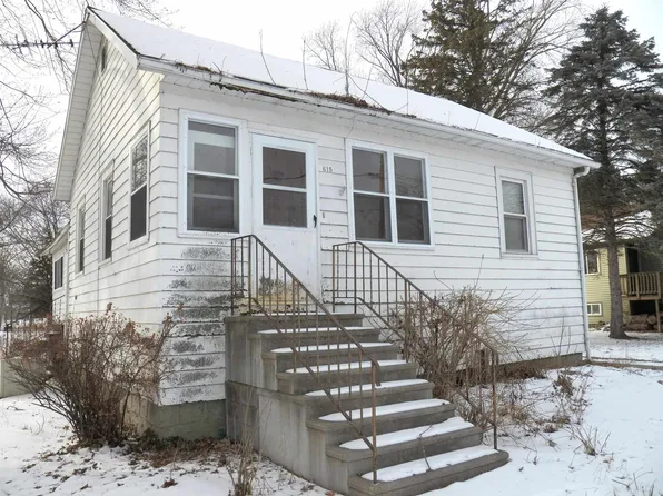 615 Michigan Ave, Oconto, WI 54153