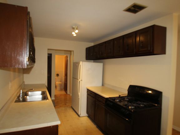 5th image of 8905 Knight Ave #F-117
