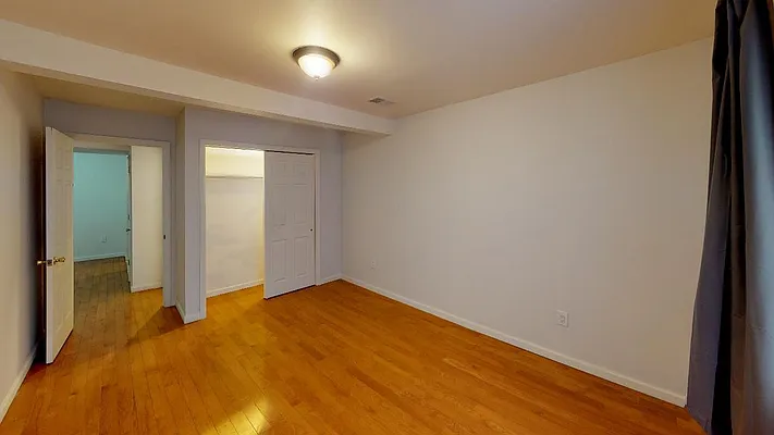 Rented by Metro Garden Realty NYC | media 34