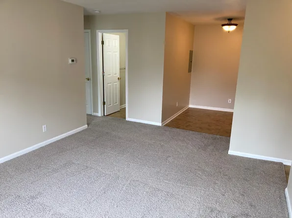 2200 Light Rd, Oswego, IL