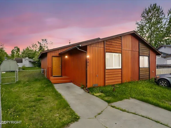6301 Newt Dr, Anchorage, AK 99507