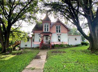 101 SW Morgan St, Edina, MO 63537