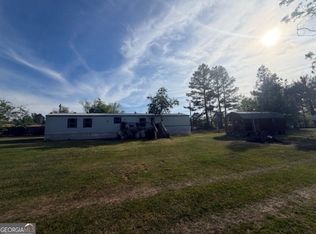 742 Halls Bridge Rd, Swainsboro, GA 30401