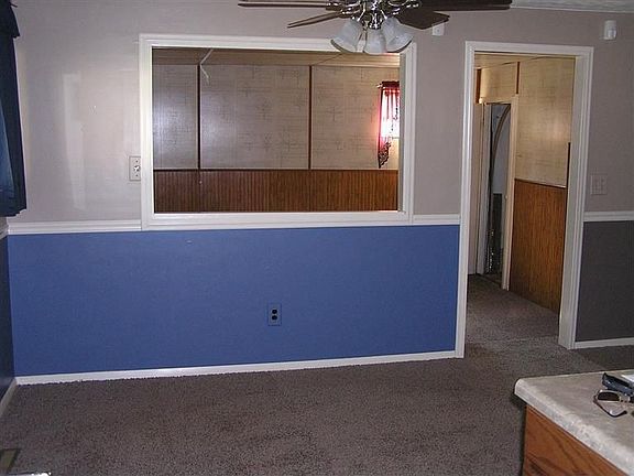5th image of 4543 Longfellow Ave
