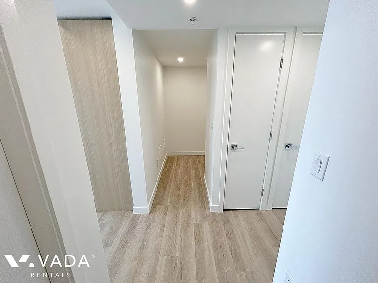 9675 King George Blvd #2610 — Photo 7