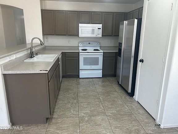 3rd image of 15449 W Mercer Ln