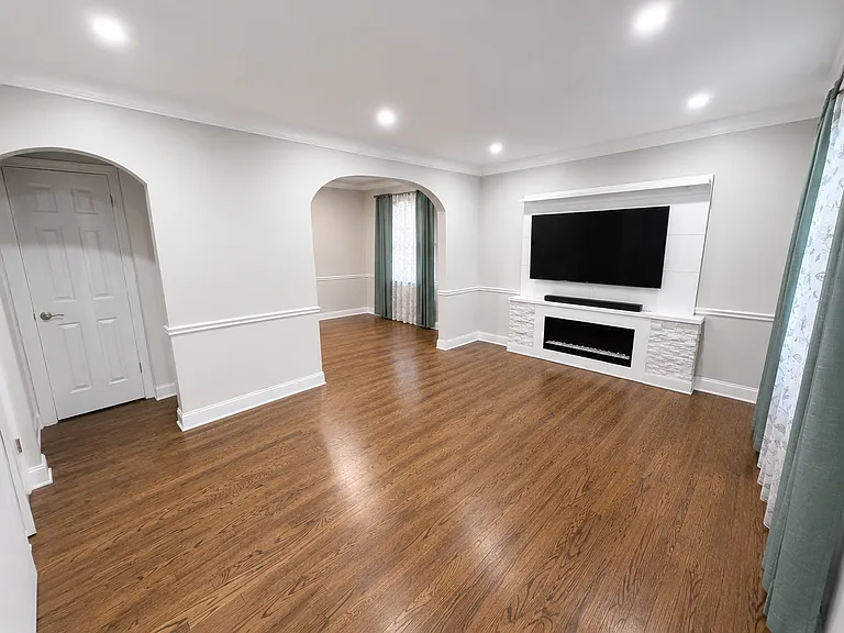 417 McArthur Dr — Photo 2