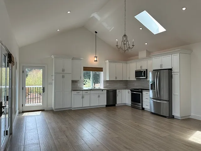 Highland Ave