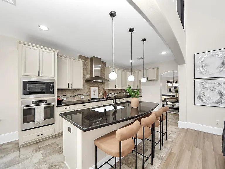 9815 Patricia Haven Ln — Photo 18