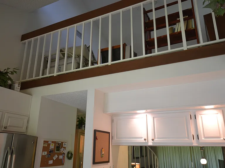 112 Lindsay Ln — Photo 8