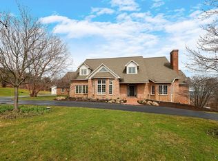 7603 Windsbury Cir, Manlius, NY