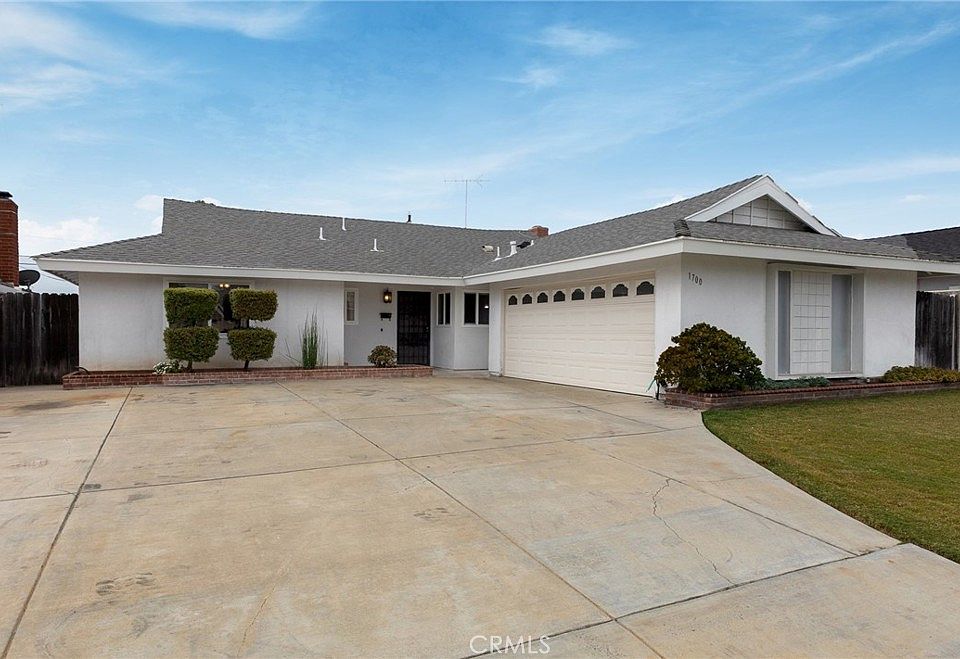1st image of 1700 W El Portal Dr