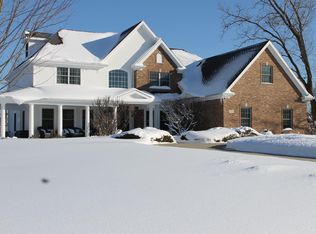 7510 Pheasant Dr, Lakewood, IL 60014