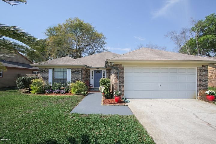 1st image of 938 Misty Mountain Dr W