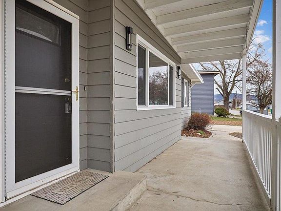 3rd image of 905 N Ravalli Dr