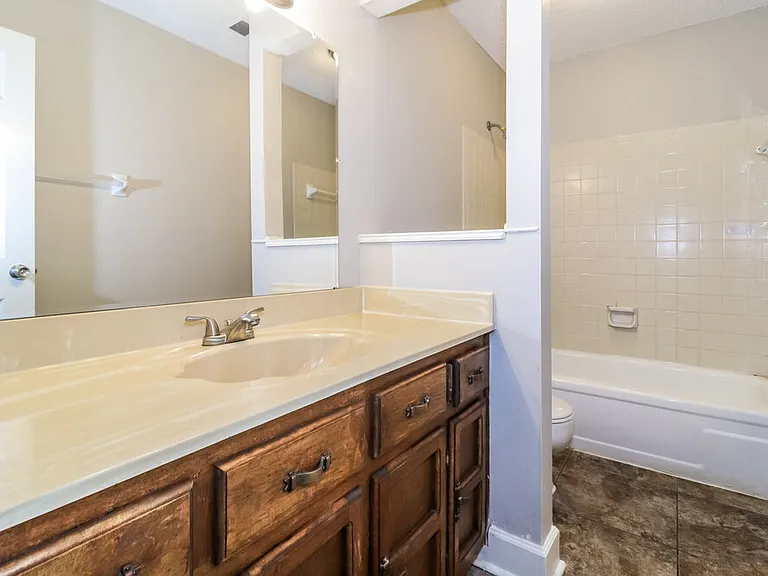 6708 Henredon Dr — Photo 11