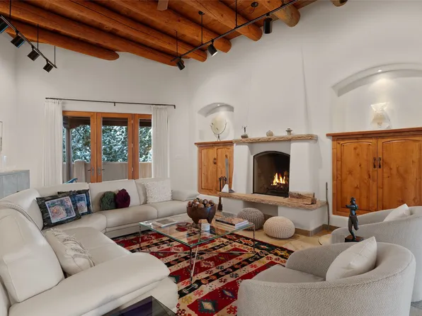33 Koshari, Santa Fe, NM 87506