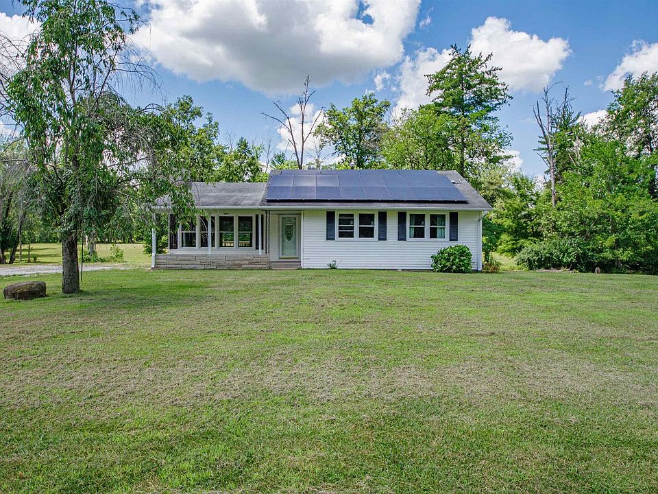 1st image of 1471 Woods Ln