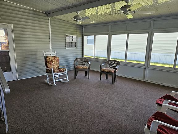 2nd image of 2552 NE Turner Ave #108